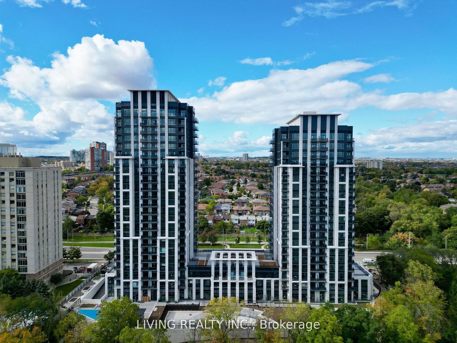 202 Burnhamthorpe Rd E, unit 2002W for rent