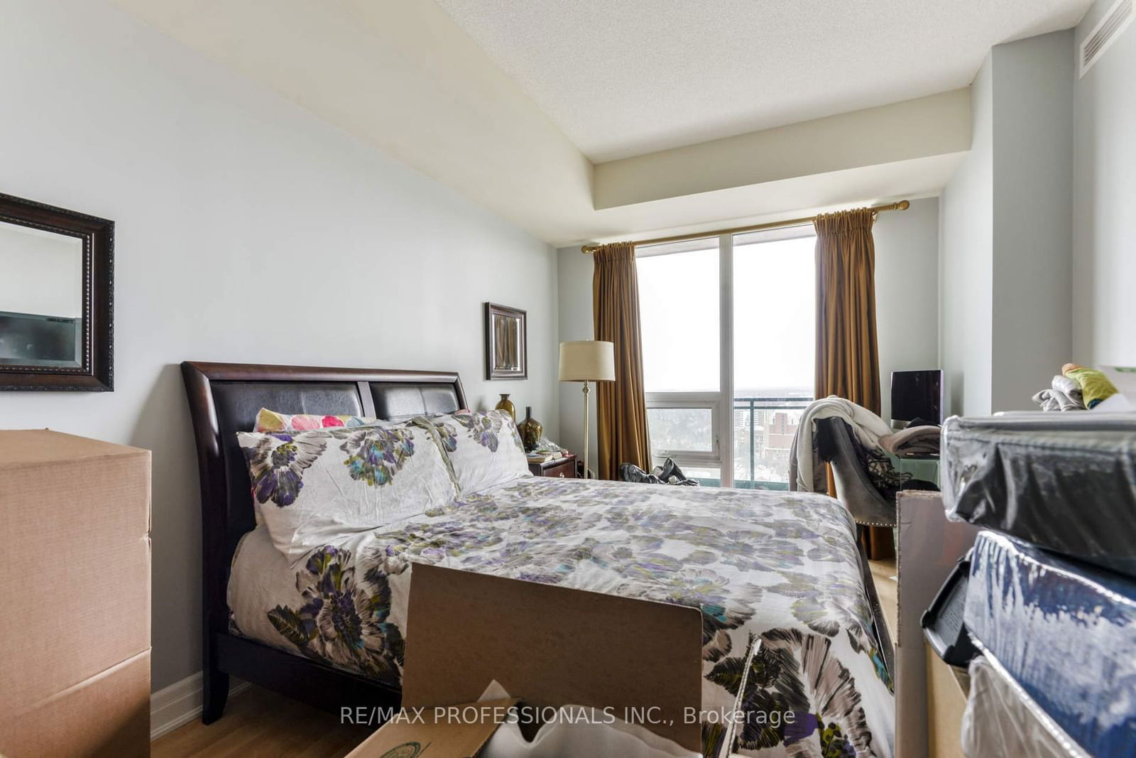 100 John St, unit 2205 for rent