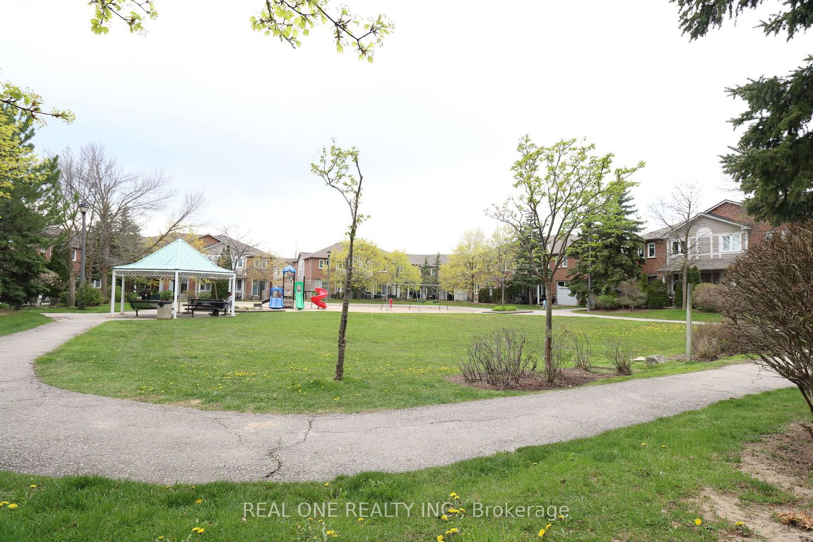 The Village of Lindenview Townhomes, Mississauga, Toronto