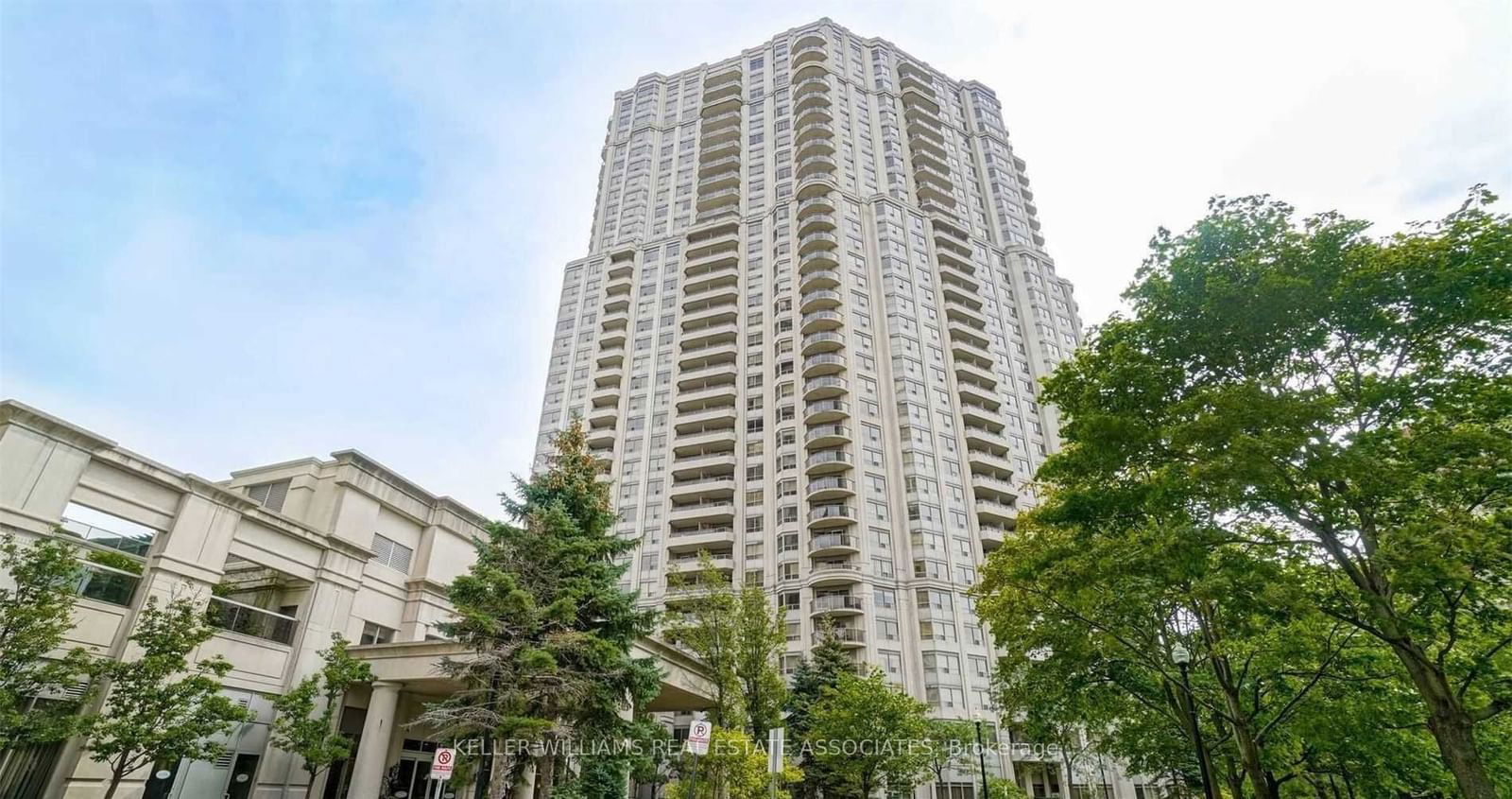 35 Kingsbridge Garden Circ, unit 1008 for rent