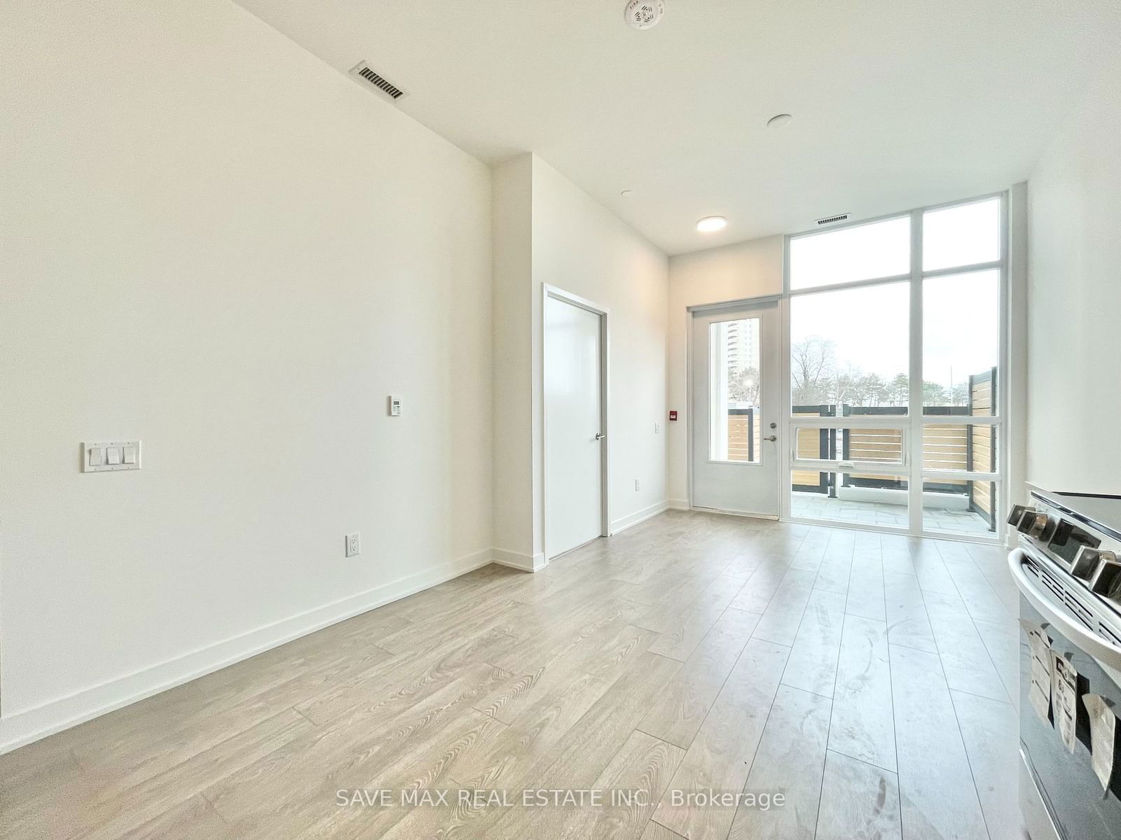 225 Malta Ave, unit 102 for rent