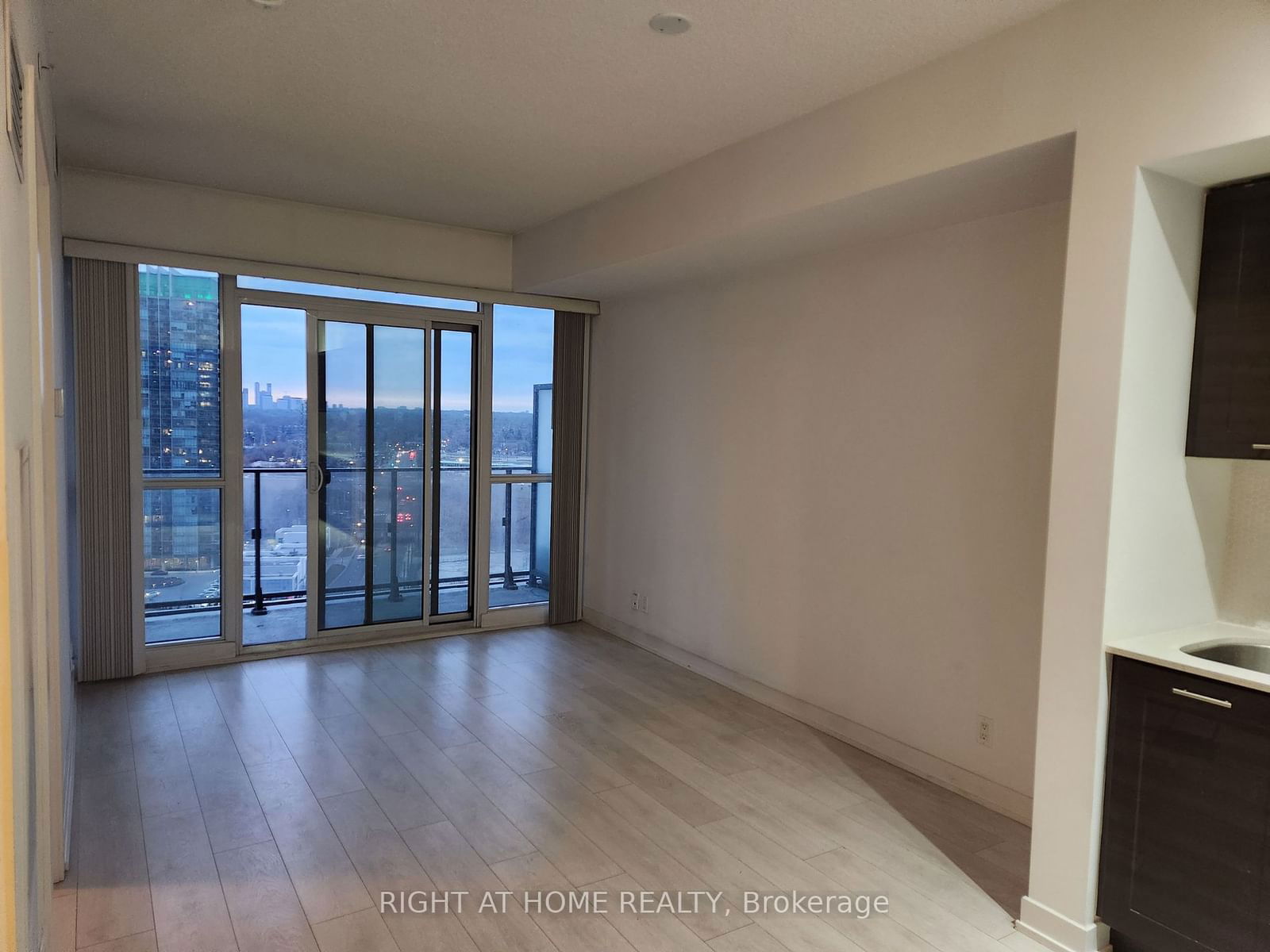 2200 Lake Shore Blvd W, unit 2205 for sale