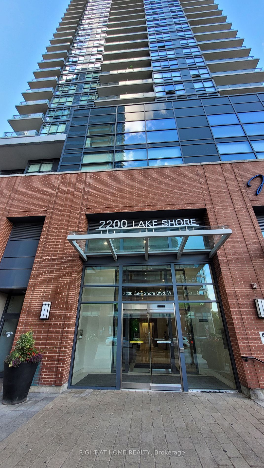 2200 Lake Shore Blvd W, unit 2205 for sale