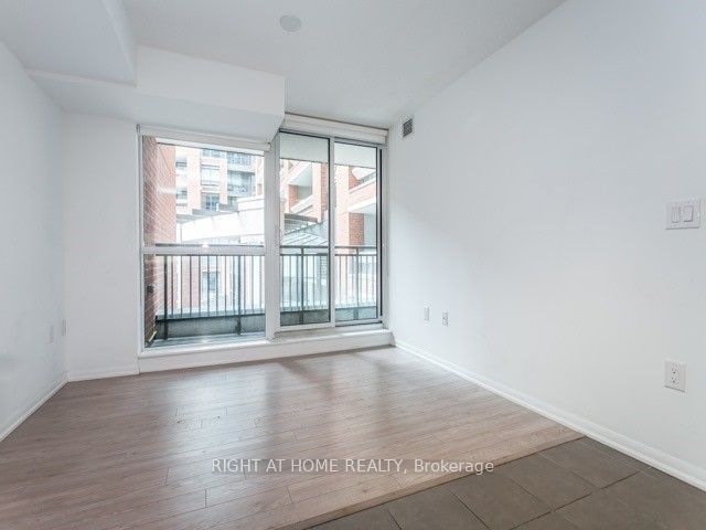 830 Lawrence Ave W, unit 323 for rent