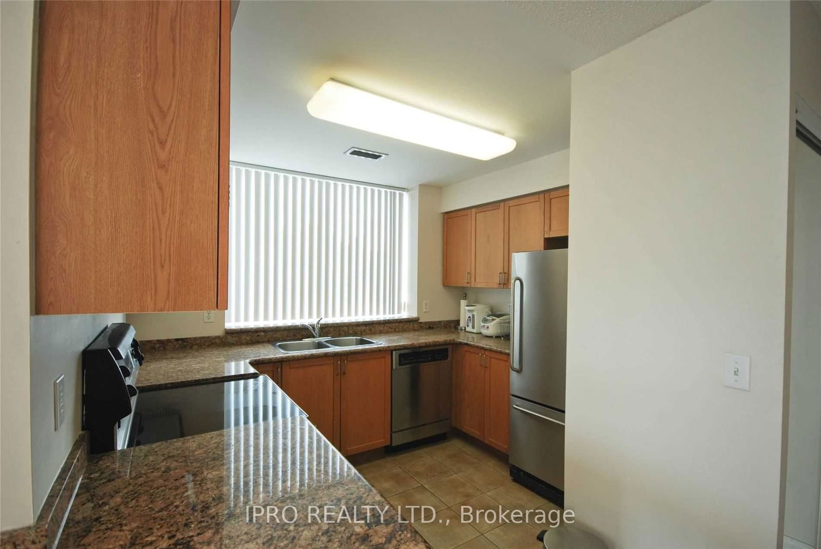 2585 Erin Centre Blvd, unit 206 for rent