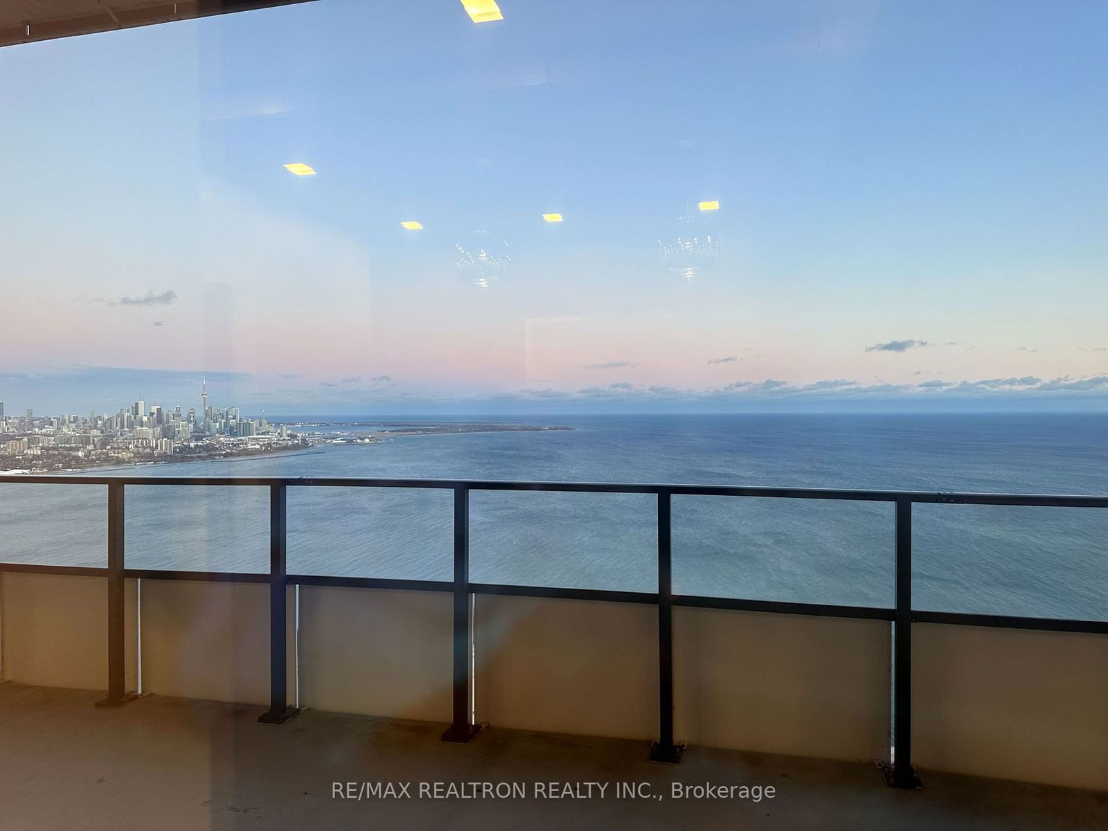 30 Shore Breeze Dr, unit 5202 for rent