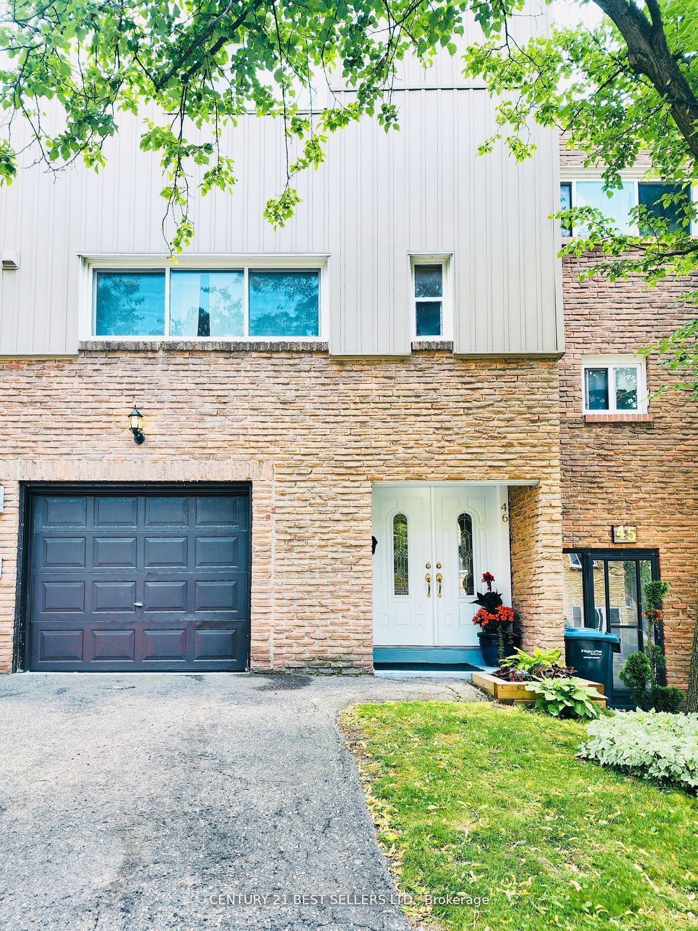 400 Bloor Street Townhomes, Mississauga, Toronto