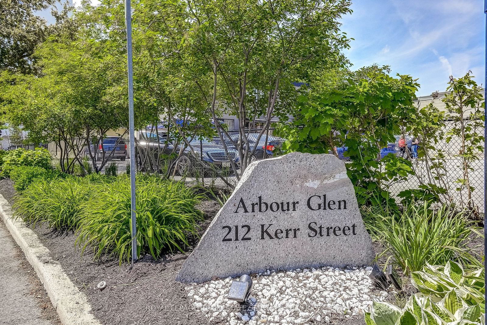 Arbour Glen Condos, Oakville, Toronto