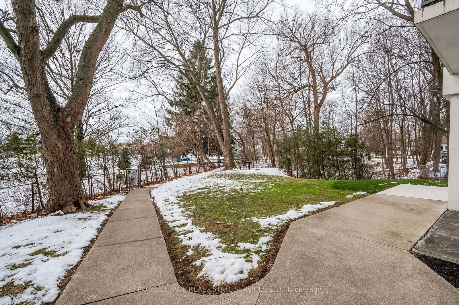 Arbour Glen Condos, Oakville, Toronto