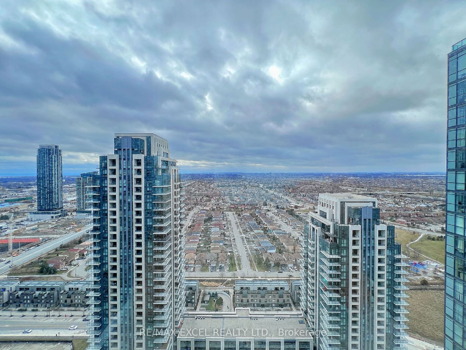 4070 confederation Pkwy, unit 3206 for rent