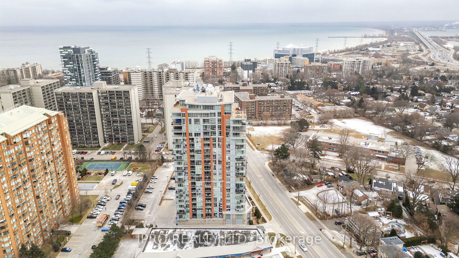 Strata Condos, Burlington, Toronto