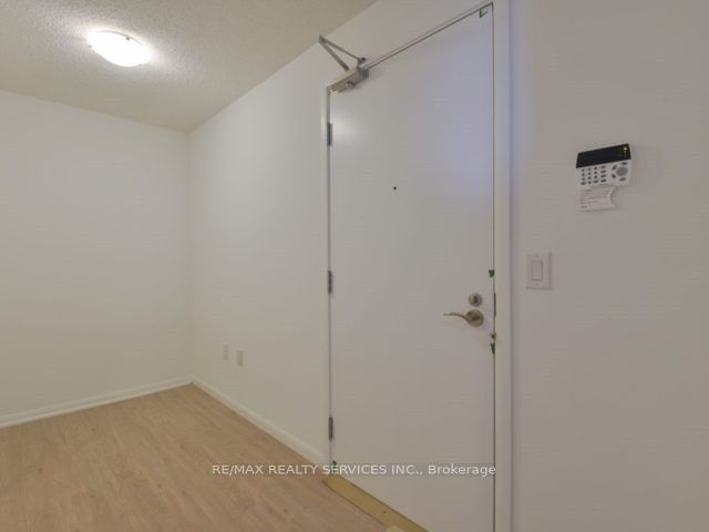 830 Lawrence Ave W, unit 1405 for rent