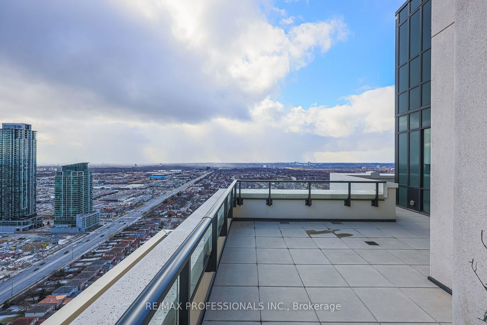 4055 Parkside Village Dr, unit GPH2 for sale