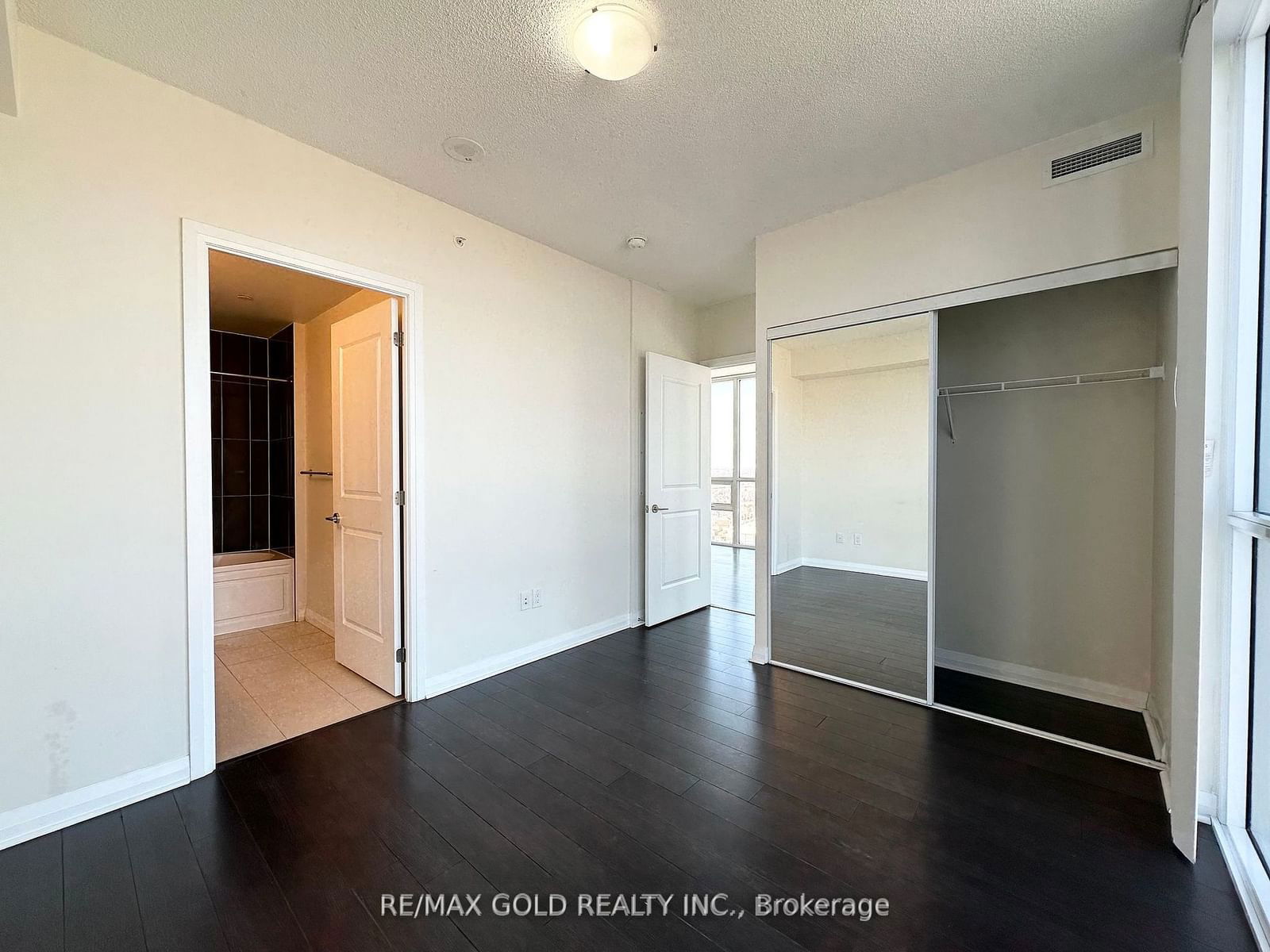 5033 Four Springs Ave, unit 2017 for rent