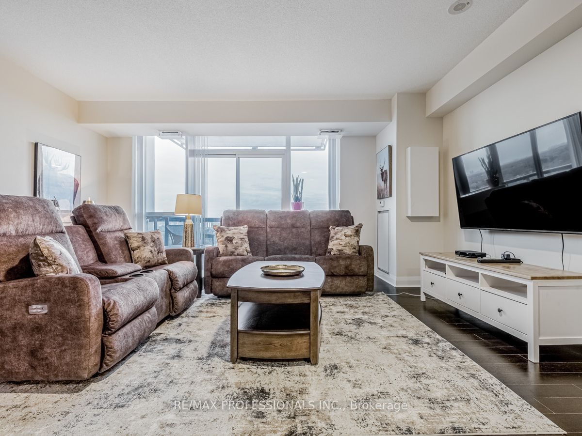 1 Hurontario St, unit 1704 for rent