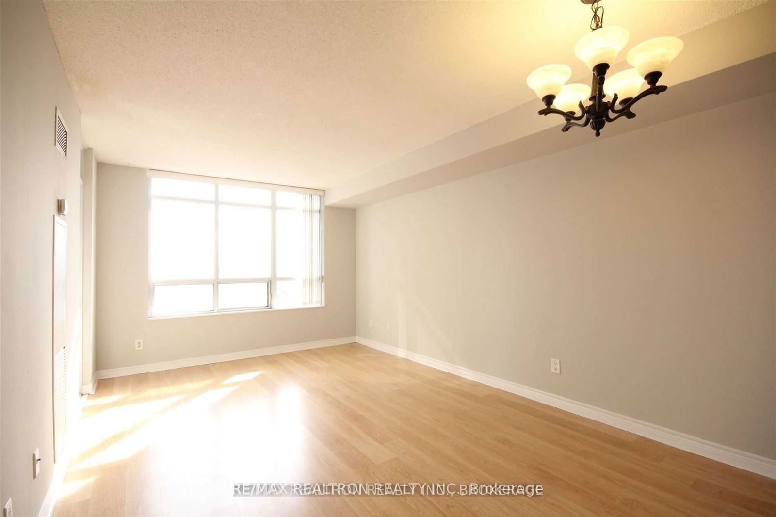 710 Humberwood Blvd, unit 810 for rent