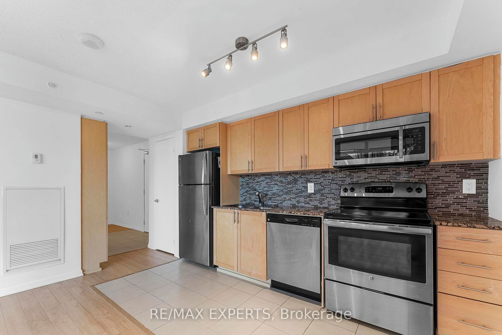 830 Lawrence Ave W, unit 729 for sale