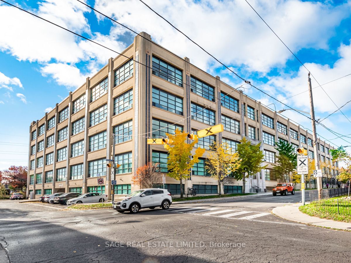 Forest Hill Lofts, York Crosstown, Toronto