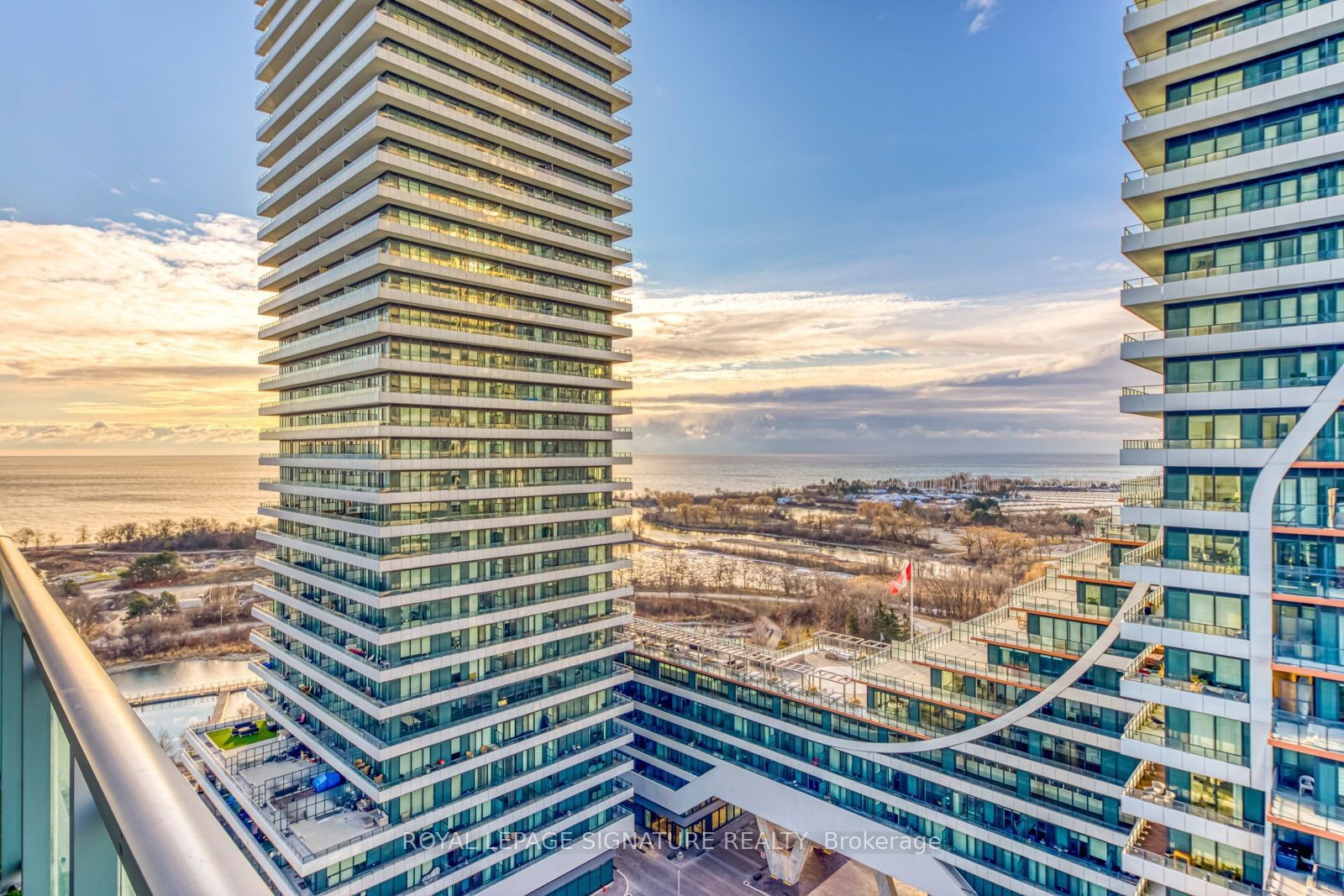 33 Shore Breeze Dr, unit 1502 for sale