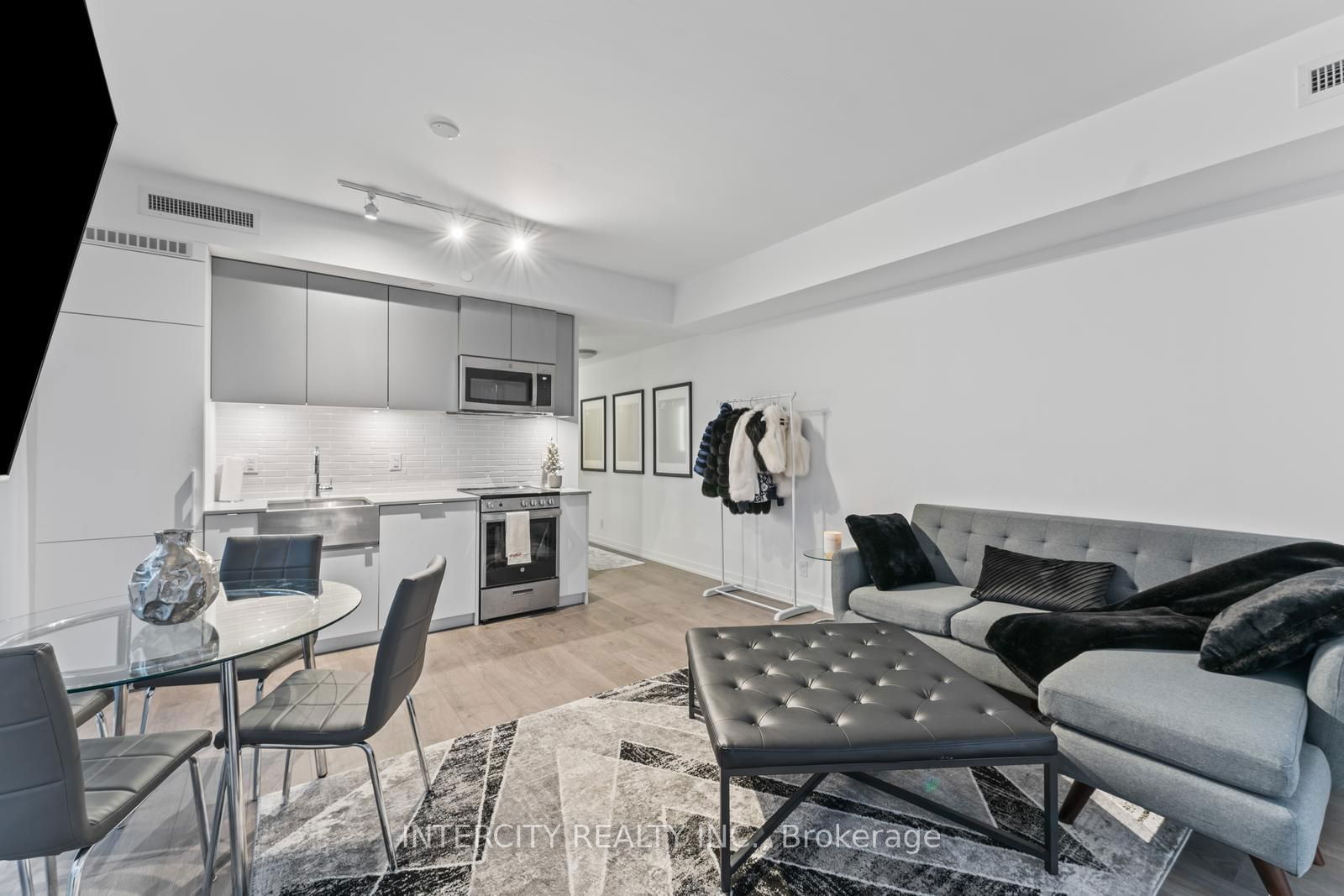 270 Dufferin St, unit 1217 for sale