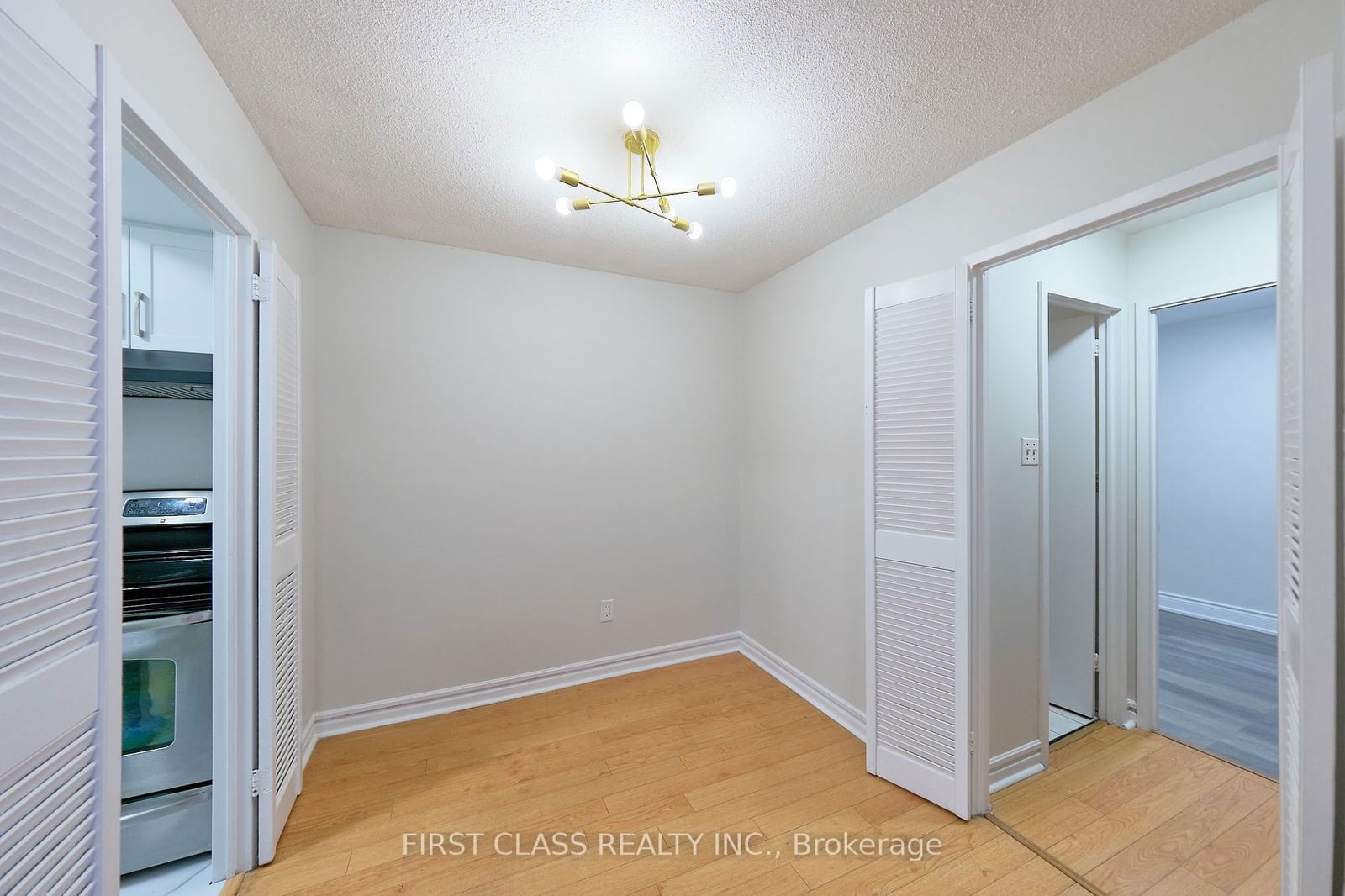 2095 Roche Crt, unit 150 for sale