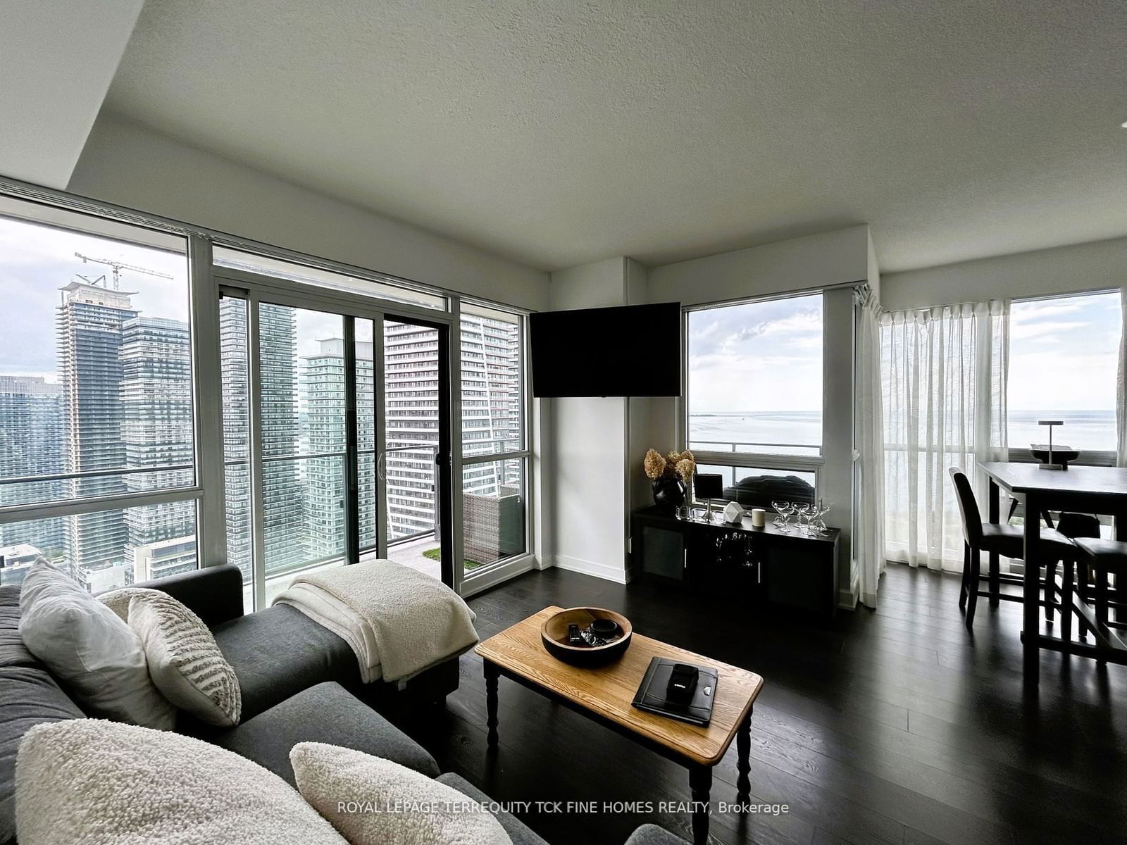 2200 Lake Shore Blvd W, unit 4209 for sale