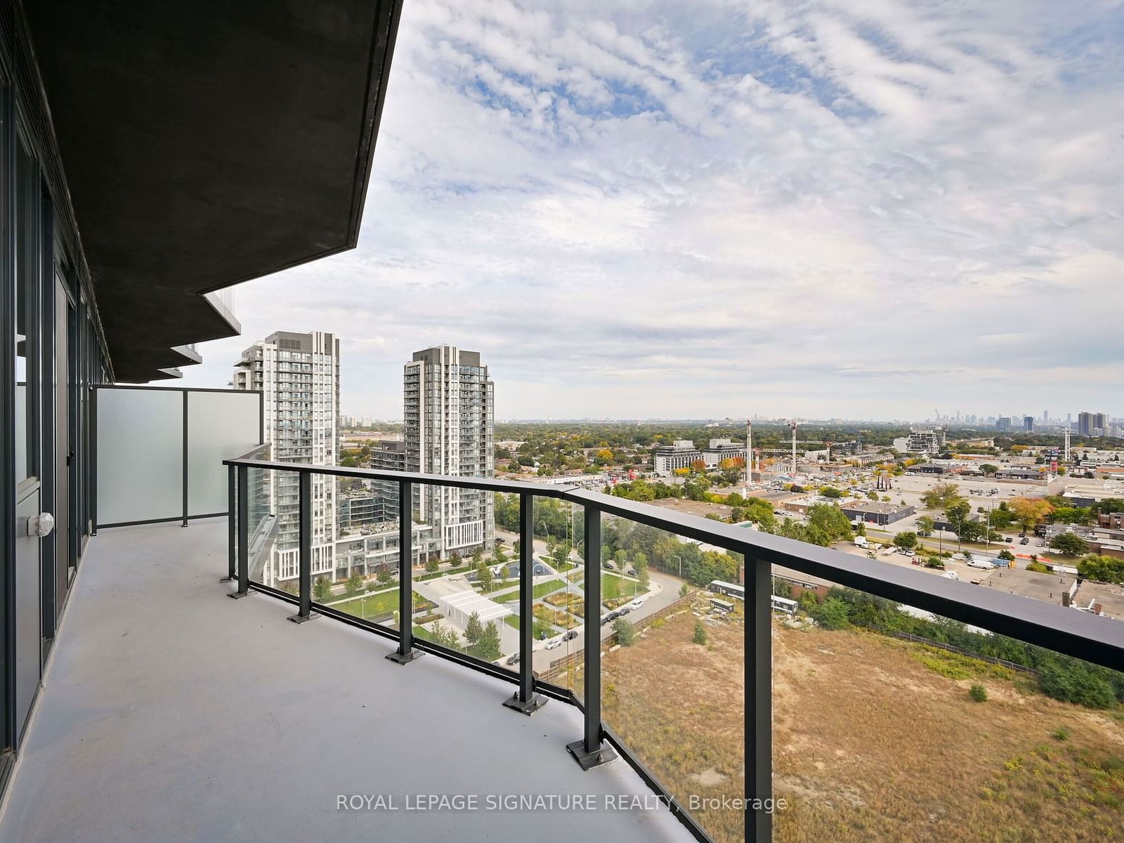 36 Zorra St, unit 1807 for rent