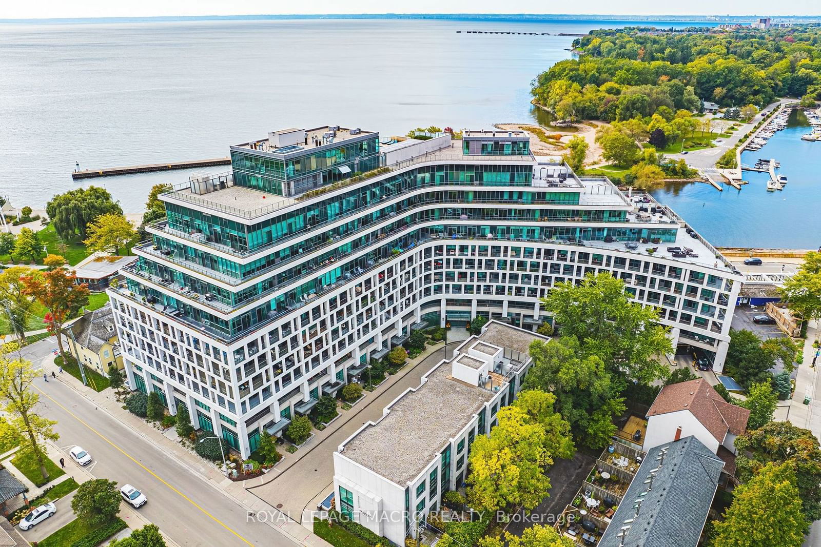 The Shores Condos, Oakville, Toronto