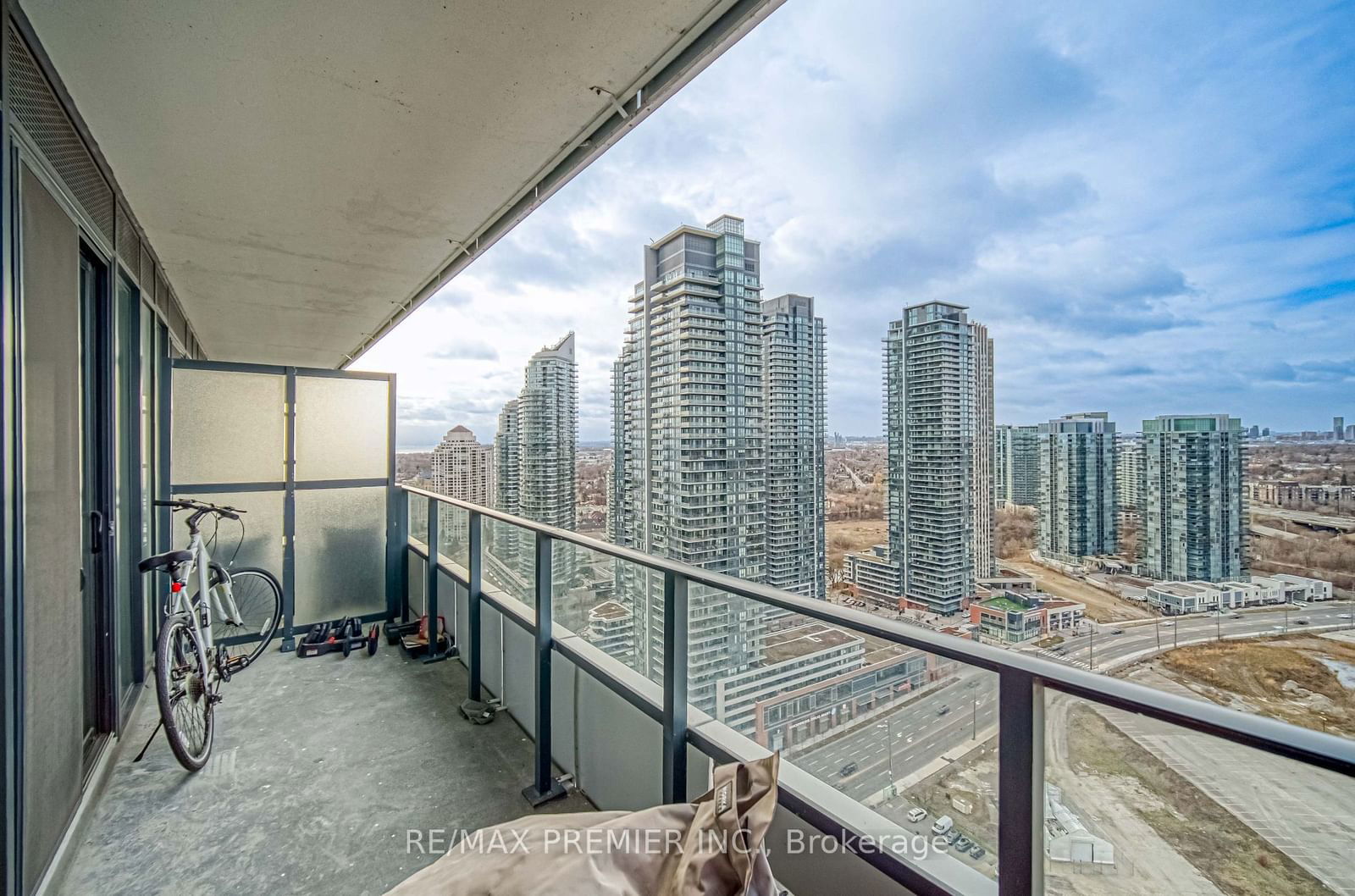 30 Shore Breeze Dr, unit 2712 for sale