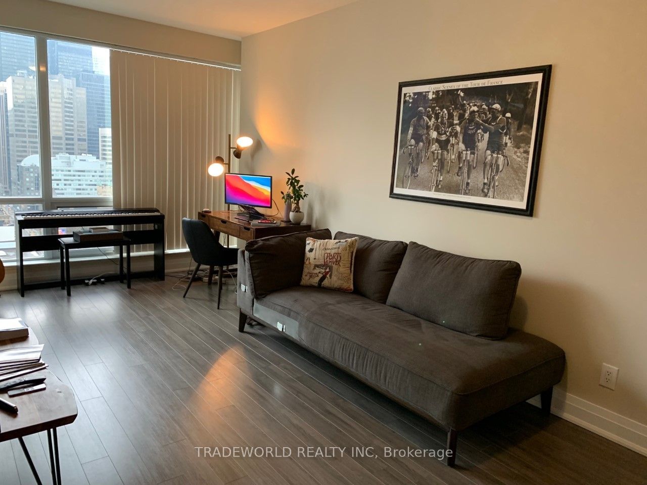 80 John St, unit 1811 for rent