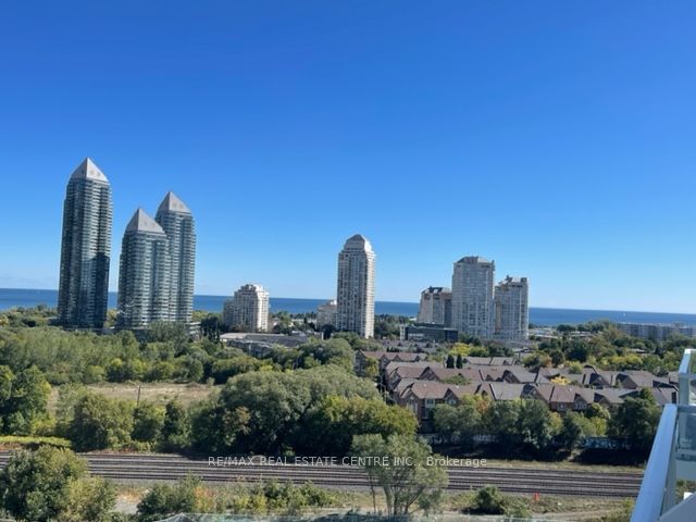 251 Manitoba St, unit 1114 for rent