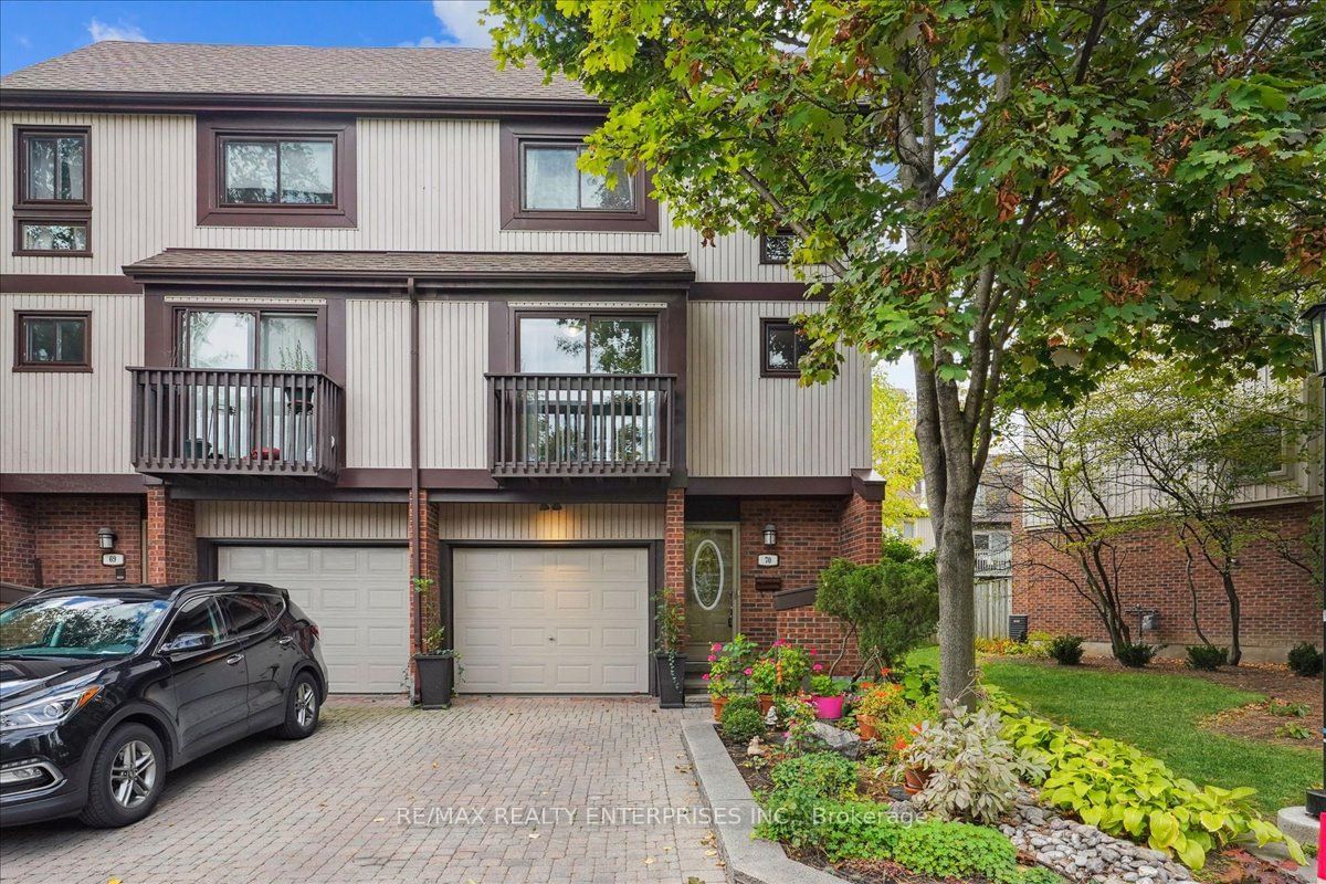 Walden Circle Townhomes, Mississauga, Toronto