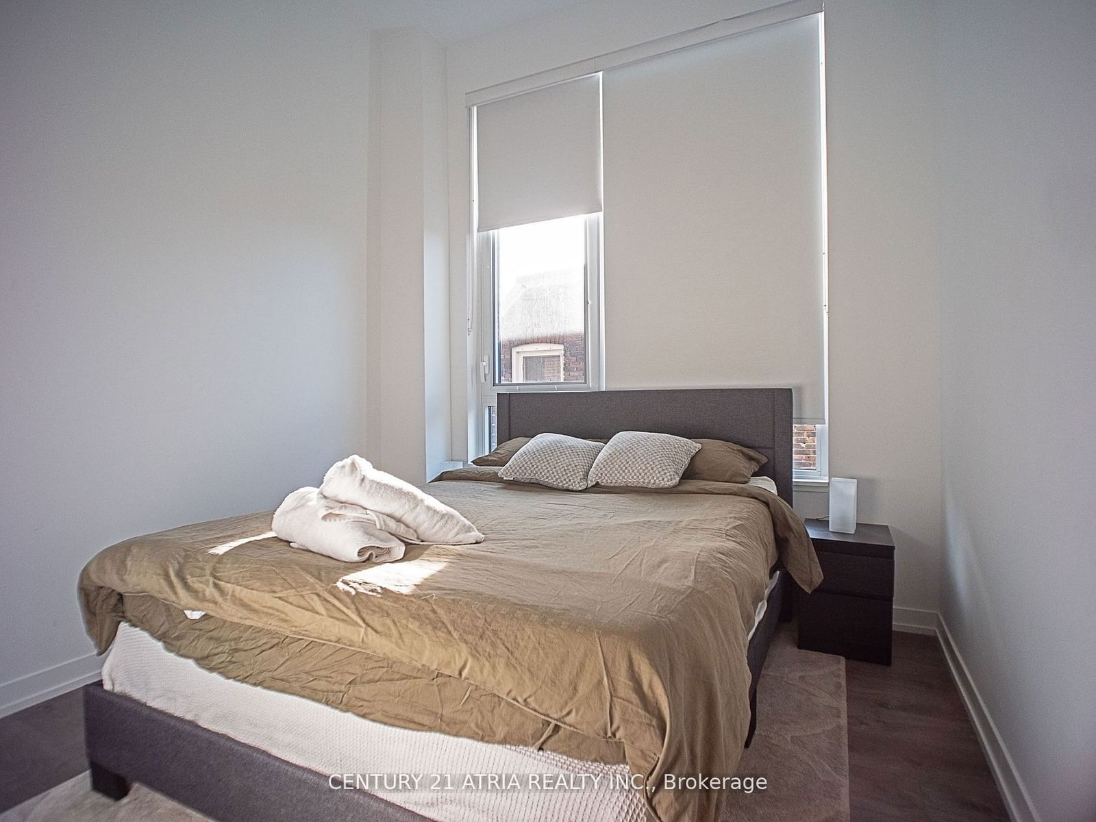 270 Dufferin St, unit 212 for sale