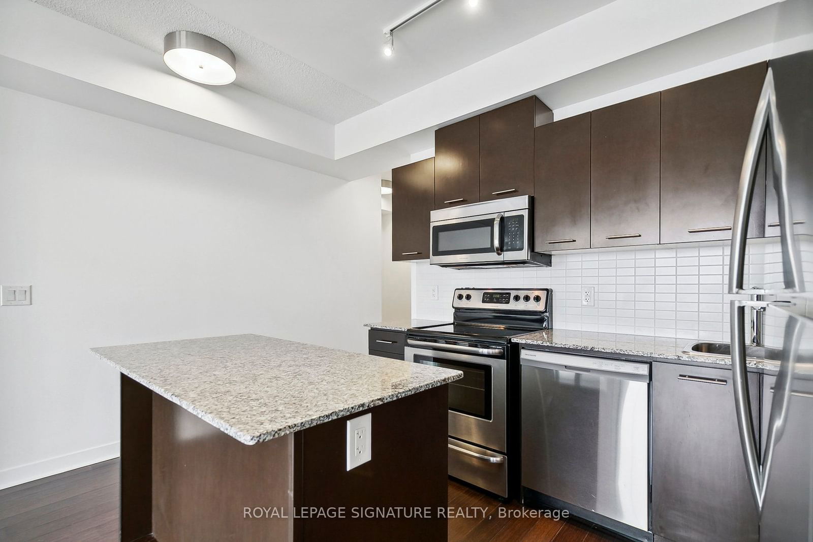 365 Prince of Wales Dr, unit 2009 for rent