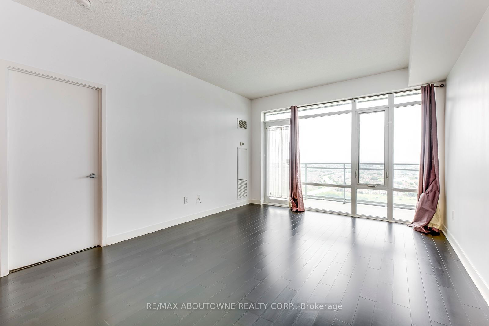 360 Square One Dr, unit 2909 for rent