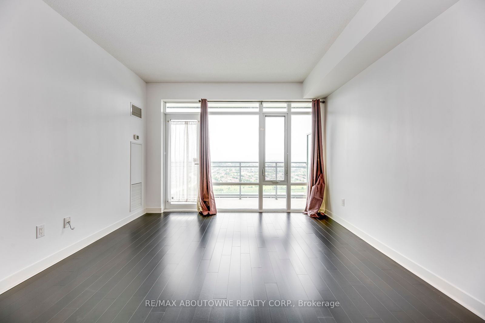 360 Square One Dr, unit 2909 for rent