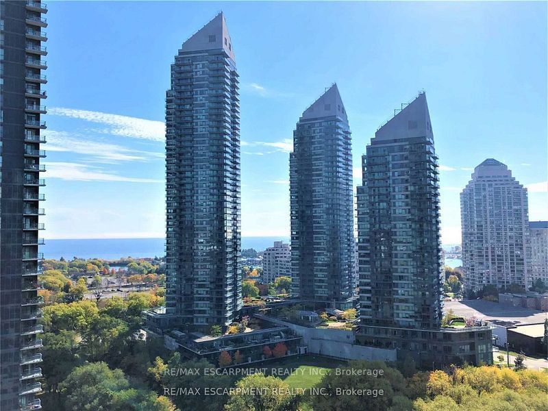 36 PARK LAWN Rd, unit 1501 for rent