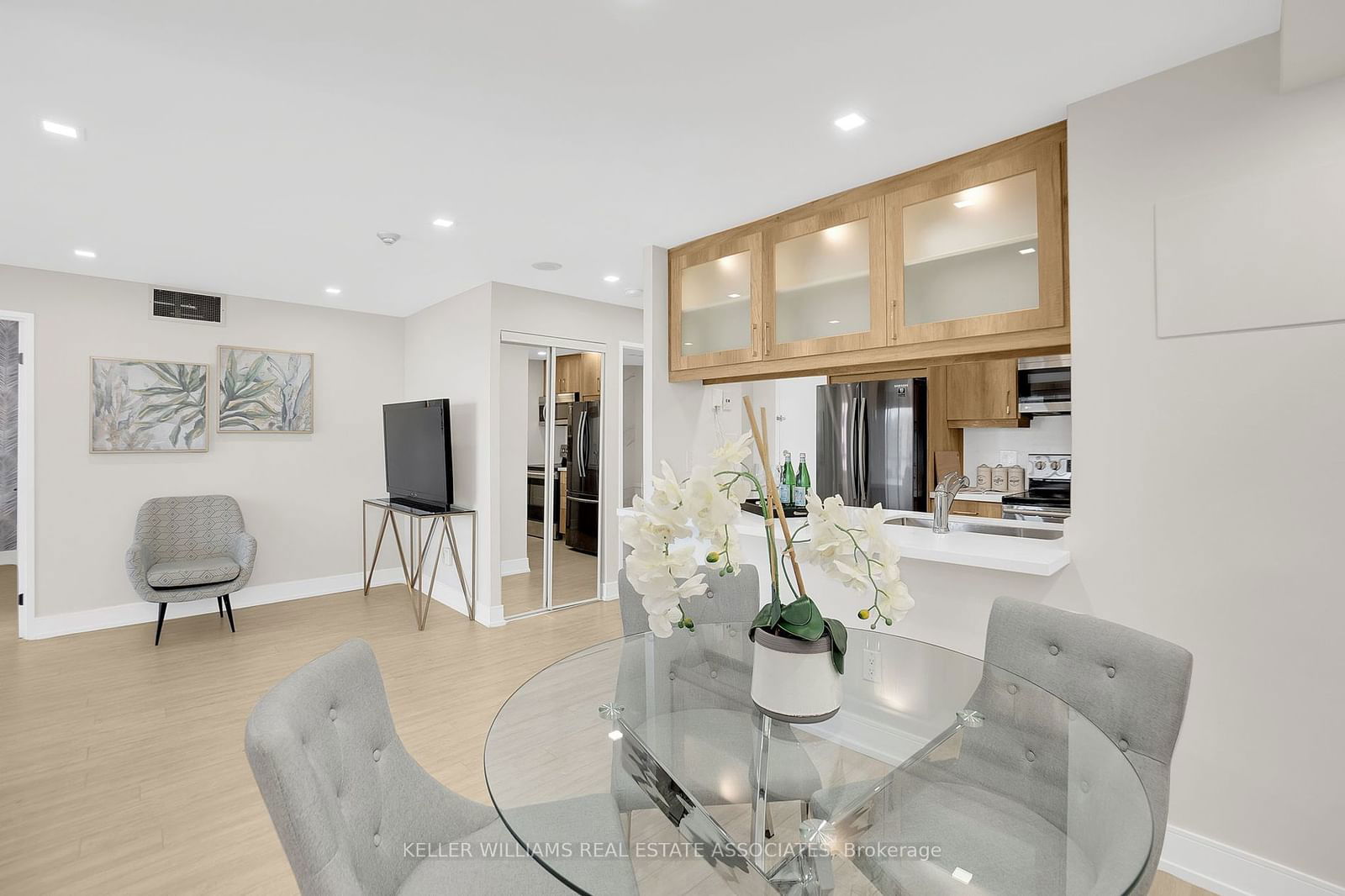 265 Enfield Pl, unit 1406 for sale