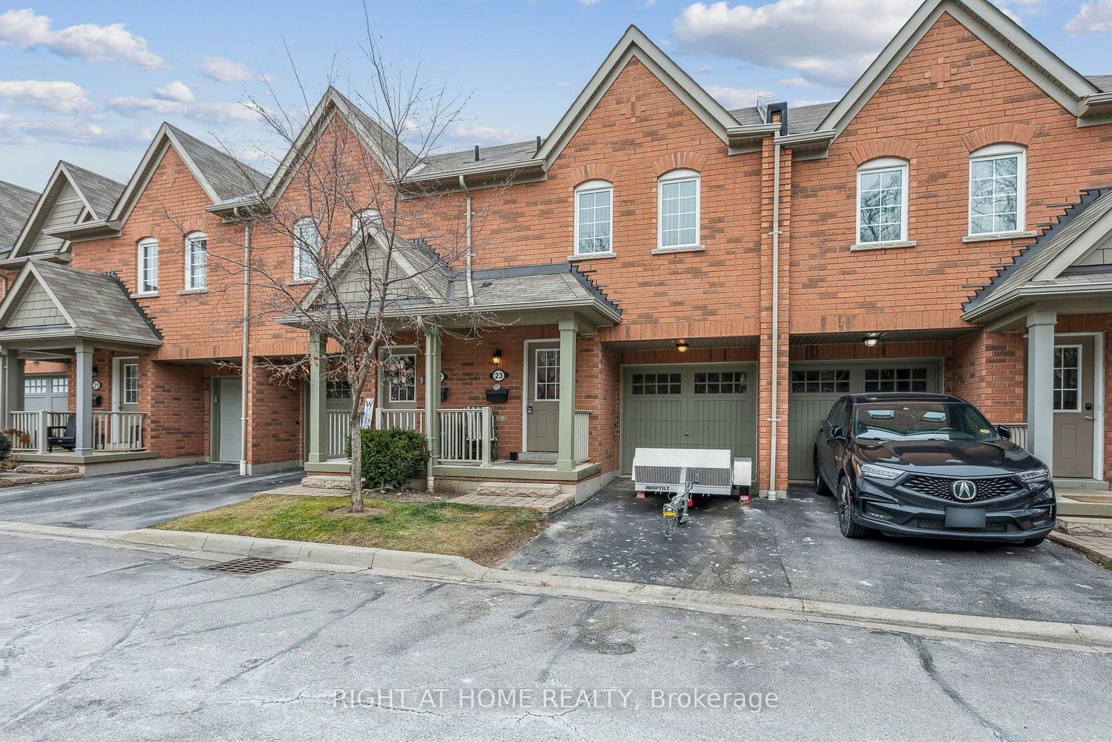 The Woodlands Townhomes, Oakville, Toronto