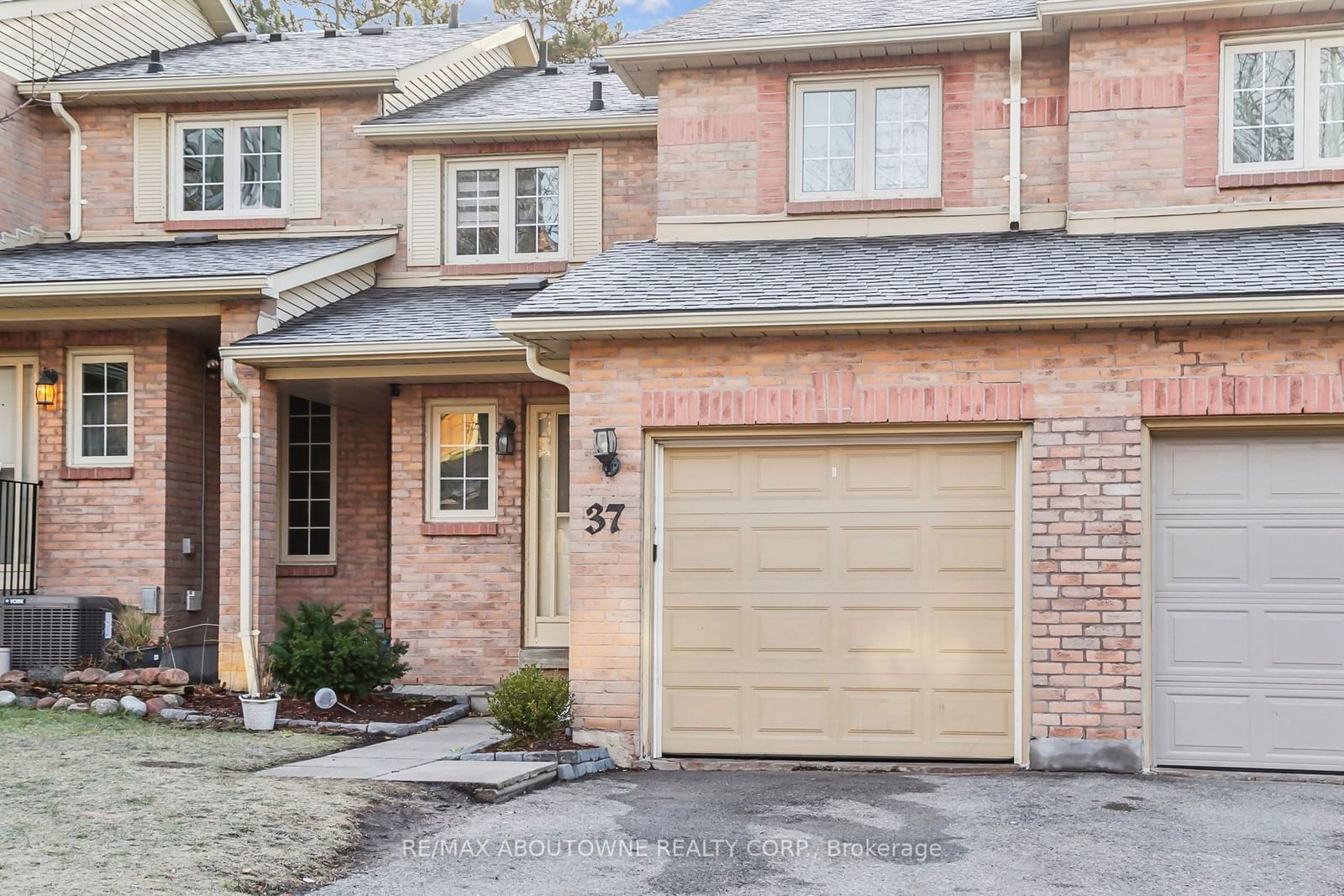 35 Ceremonial Drive Townhomes, Mississauga, Toronto