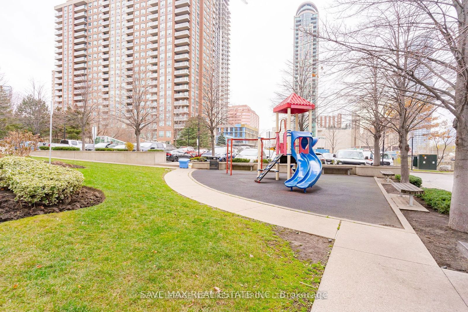 One City Centre Condos, Mississauga, Toronto