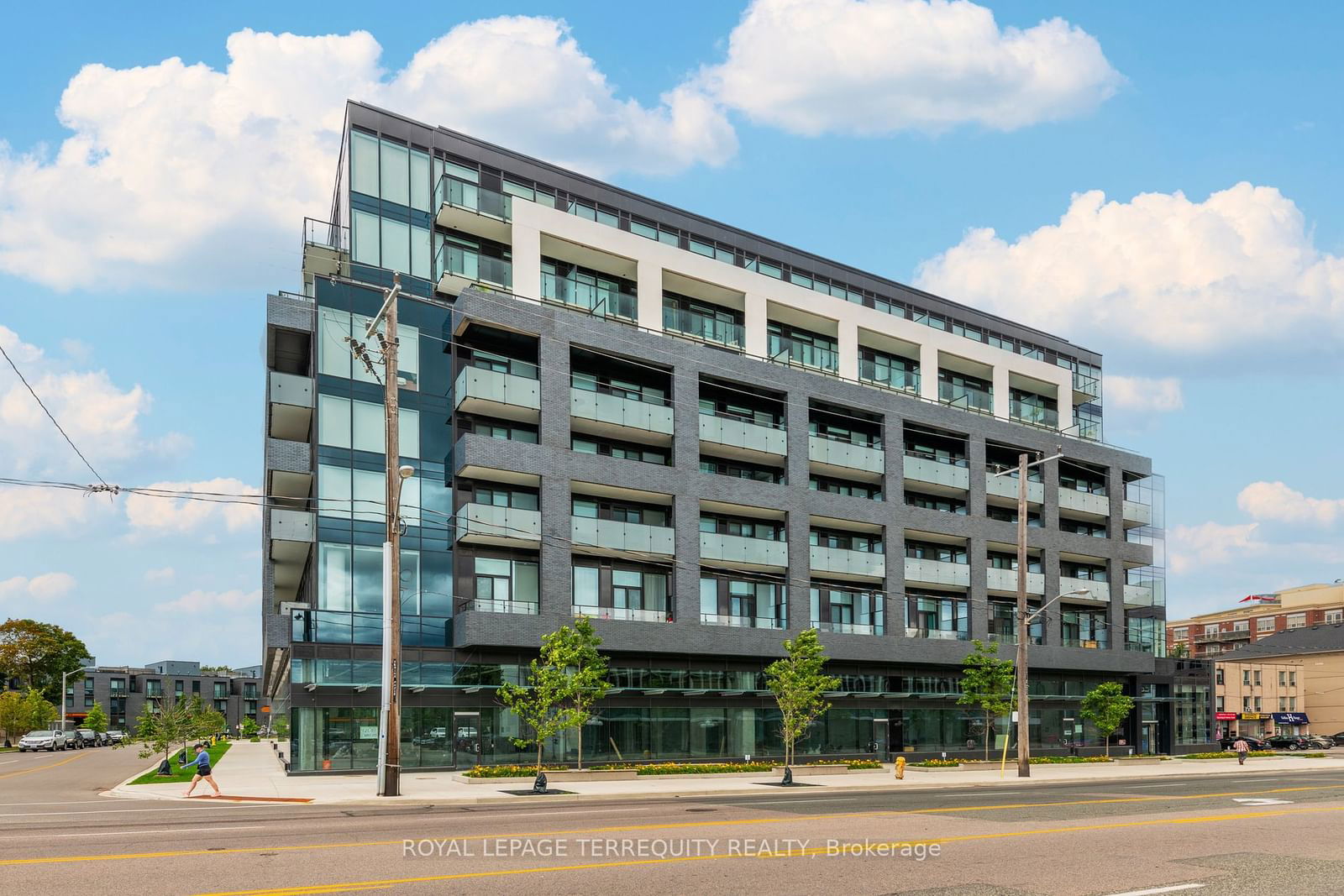 4208 Dundas St W, unit 520 for sale