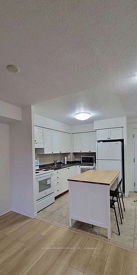 3888 Duke of York Blvd, unit 1026 for rent