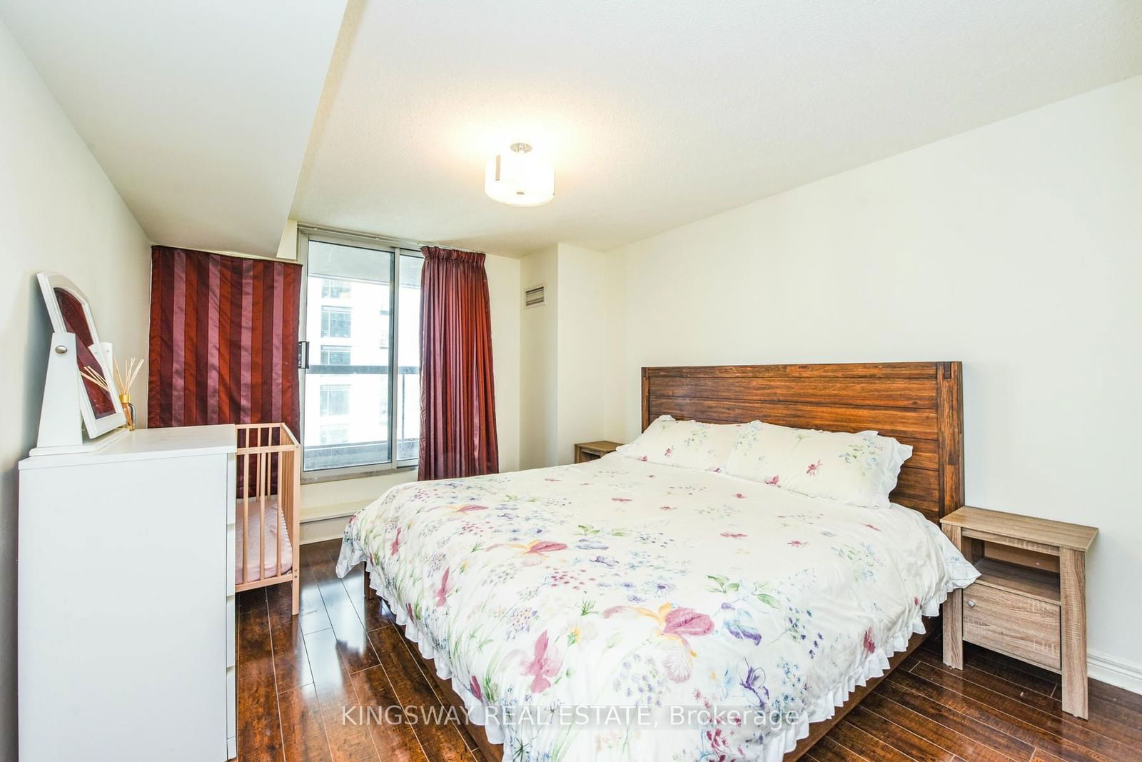 156 Enfield Pl N, unit 2801 for sale