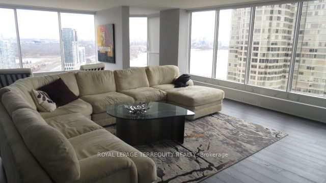 2045 Lake Shore Blvd W, unit 3305 for sale