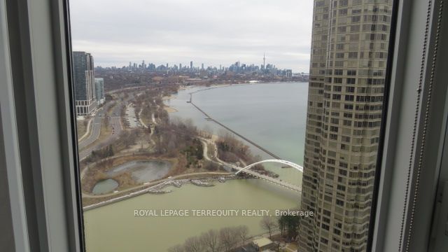 2045 Lake Shore Blvd W, unit 3305 for sale