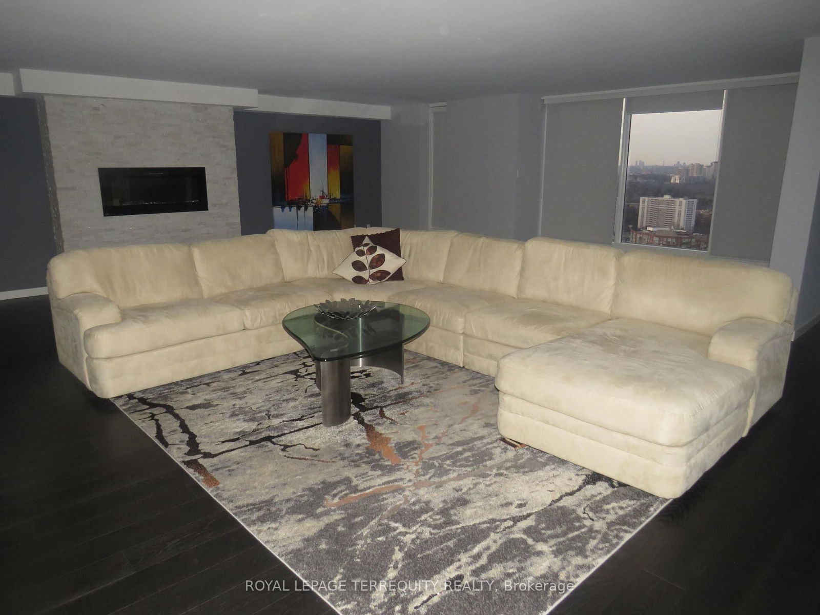 2045 Lake Shore Blvd W, unit 3305 for sale