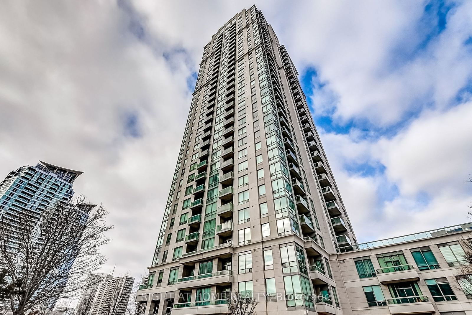 3504 Hurontario St, unit 608 for sale