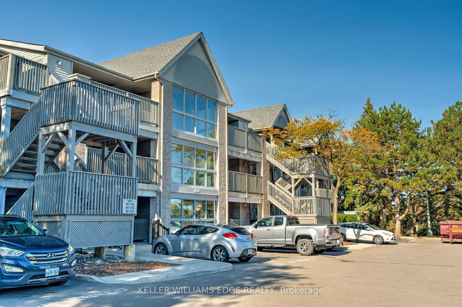 2040 Cleaver Ave, unit 104 for sale