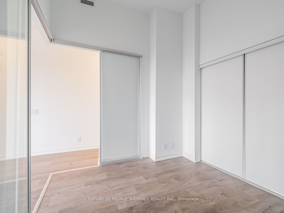 270 Dufferin St, unit 218 for rent